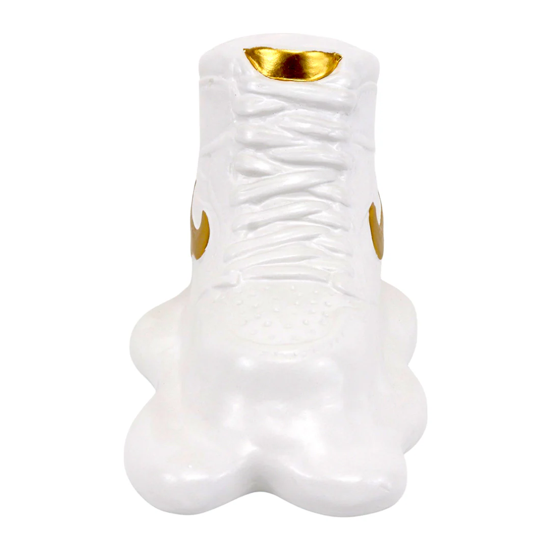 Figura Decorativa Diseño de Tenis Blanco - Image 3