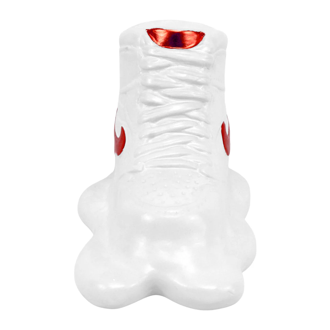 Figura Decorativa Diseño de Tenis Blanco y detalle Rojo - Image 3