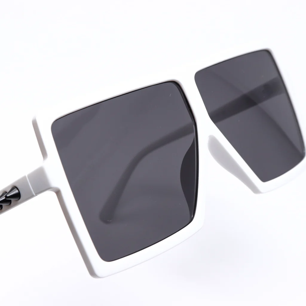 Lentes – Blanco/Negro Estilo urbano, moderno y con mucho carácter - Image 4